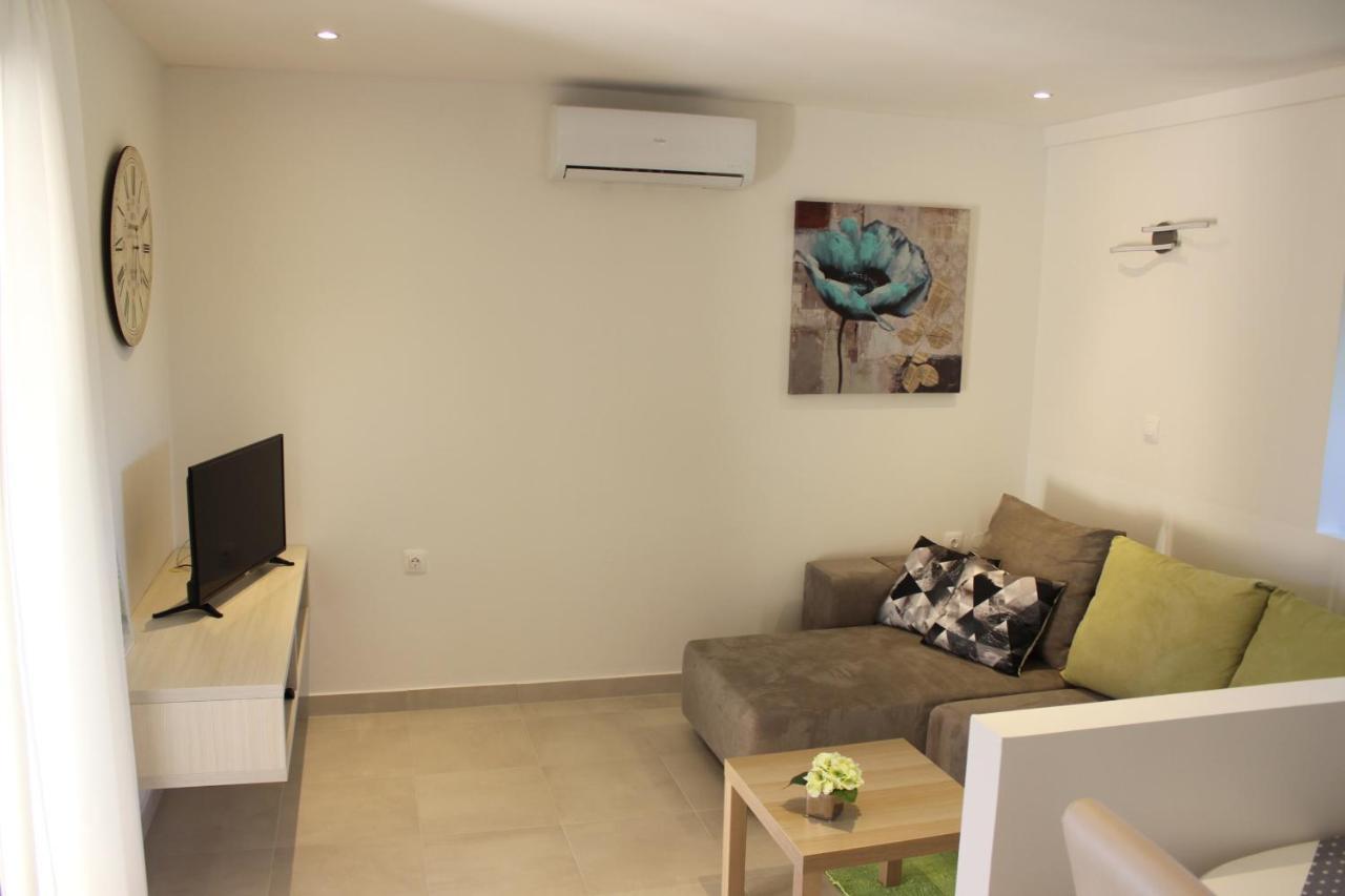 Apartments With A Parking Space Valbandon, Fazana - 7296 Štinjan Екстериор снимка