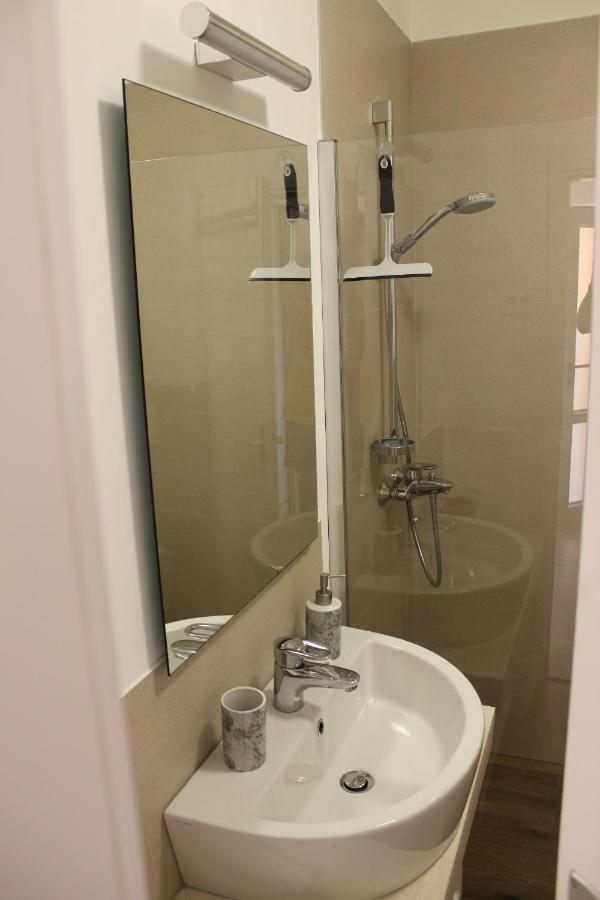 Apartments With A Parking Space Valbandon, Fazana - 7296 Štinjan Екстериор снимка
