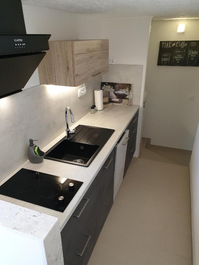 Apartments With A Parking Space Valbandon, Fazana - 7296 Štinjan Екстериор снимка