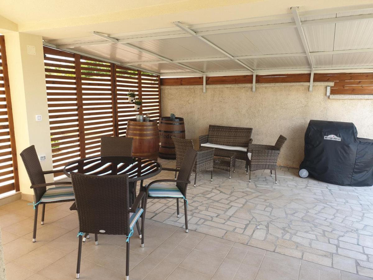 Apartments With A Parking Space Valbandon, Fazana - 7296 Štinjan Екстериор снимка
