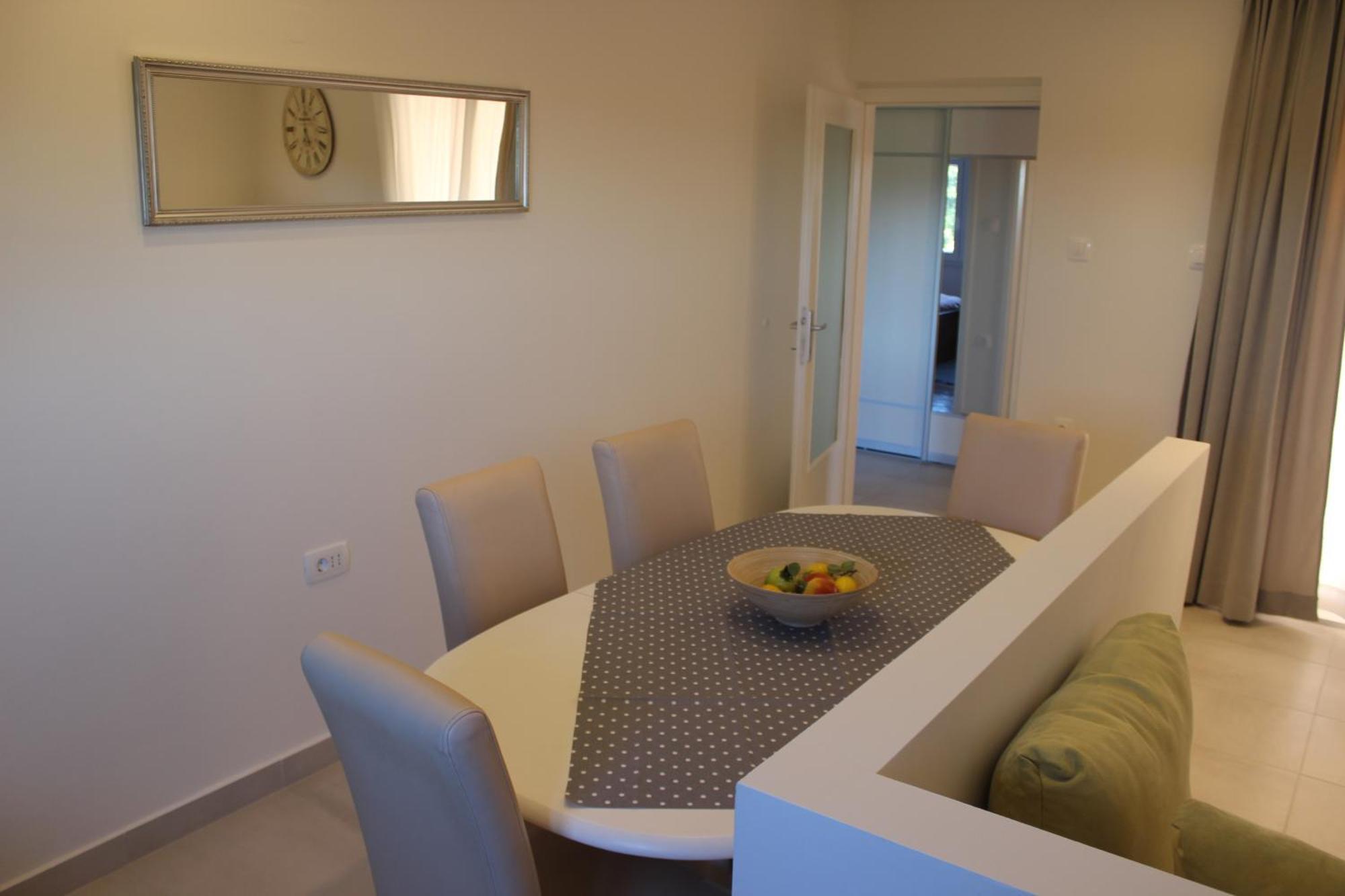 Apartments With A Parking Space Valbandon, Fazana - 7296 Štinjan Стая снимка